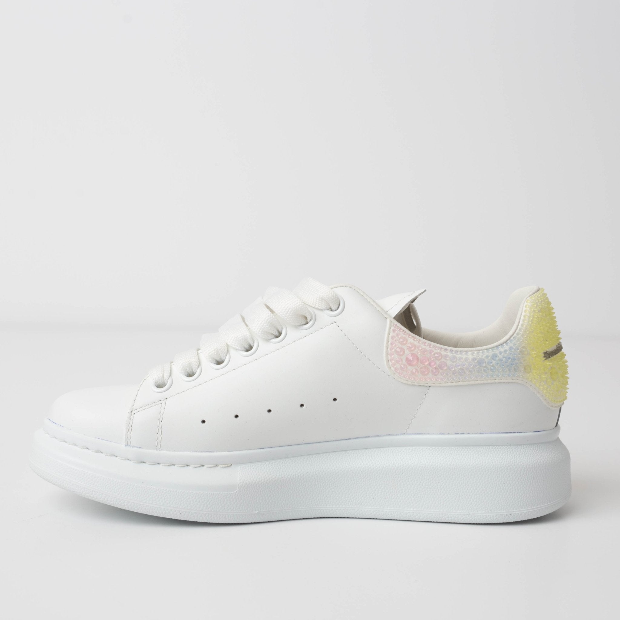 Alexander McQueen Oversized Sneaker in White/multicolour - Wind & Song