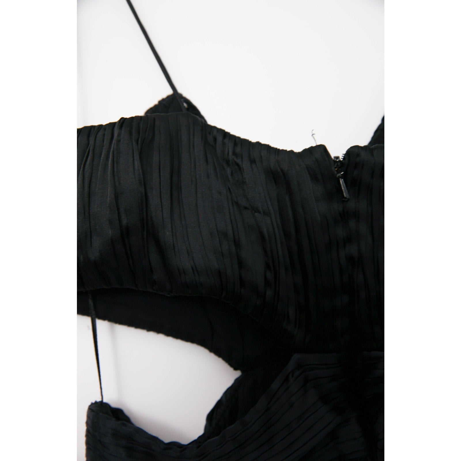 AMUR Elodie Gown in Navy & Black Size 4 - Pre - owned - Wind & Song
