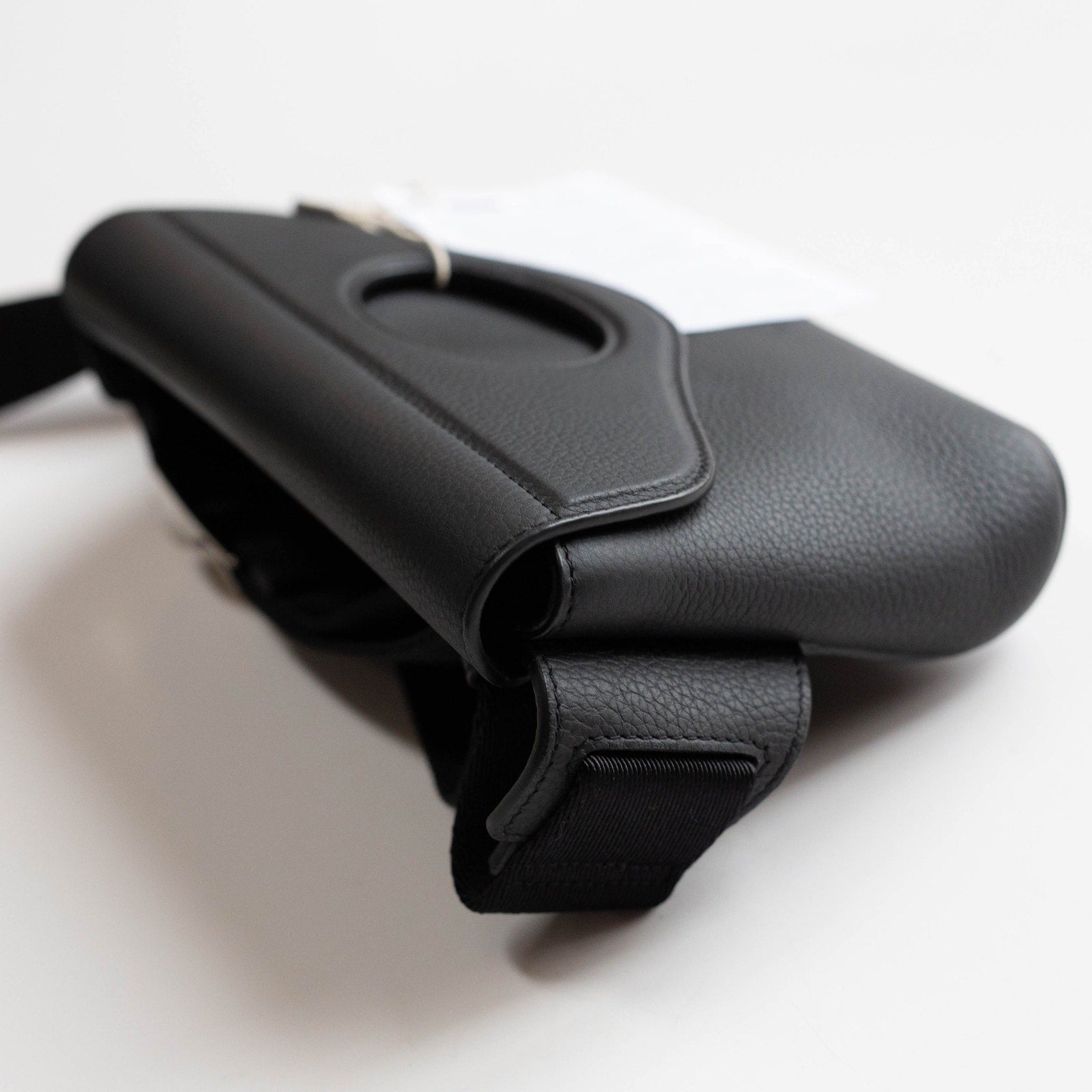 BURBERRY POCKET BELT BAG IN BLACK - Wind & Song
