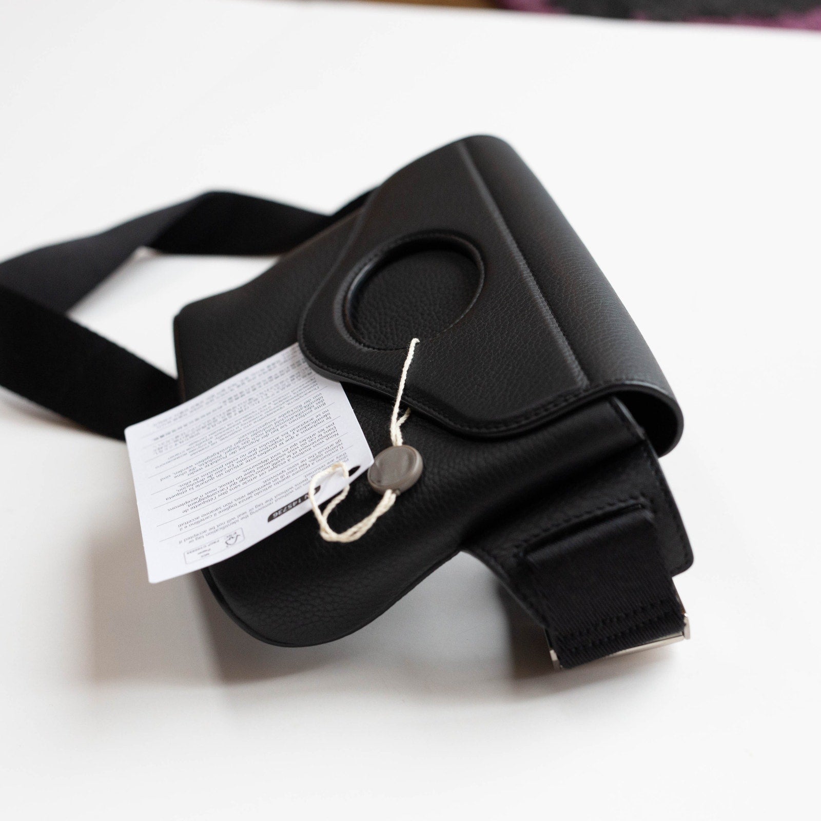 BURBERRY POCKET BELT BAG IN BLACK - Wind & Song