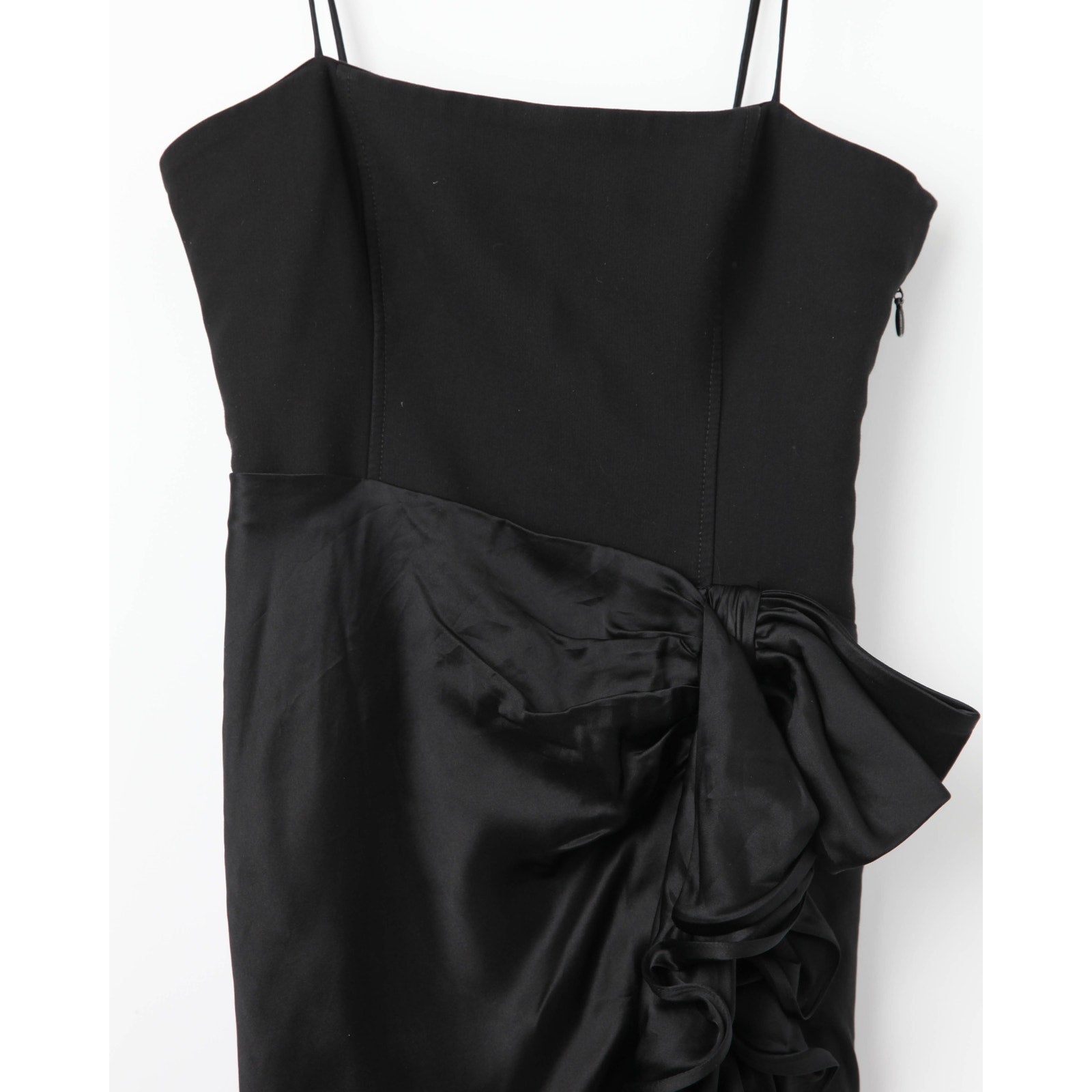 Cinq à Sept Drina Gown in Black Pre - owned - Size 6 - Wind & Song