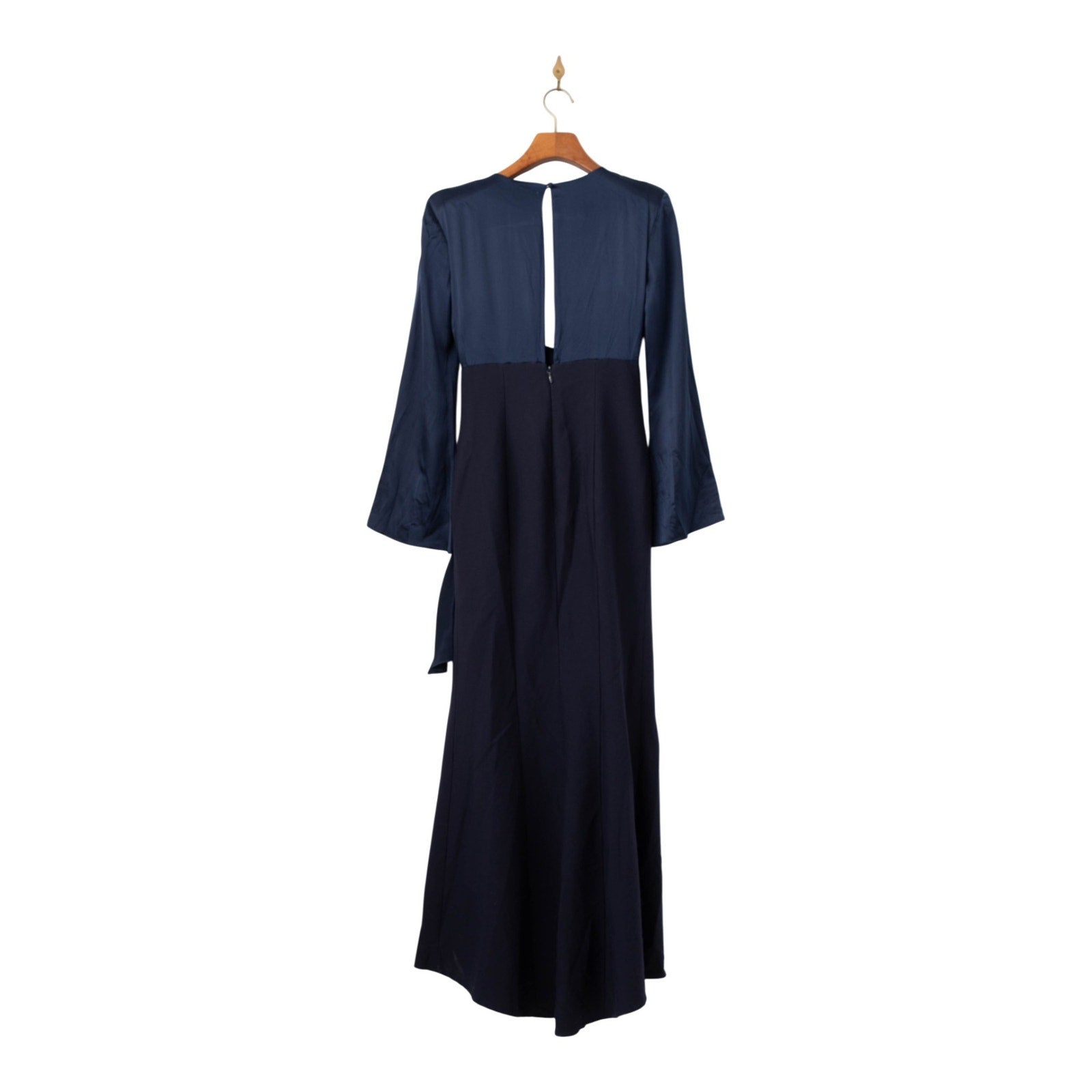 Cinq à Sept Julianne Gown – Size 6 - Pre - owned - Wind & Song