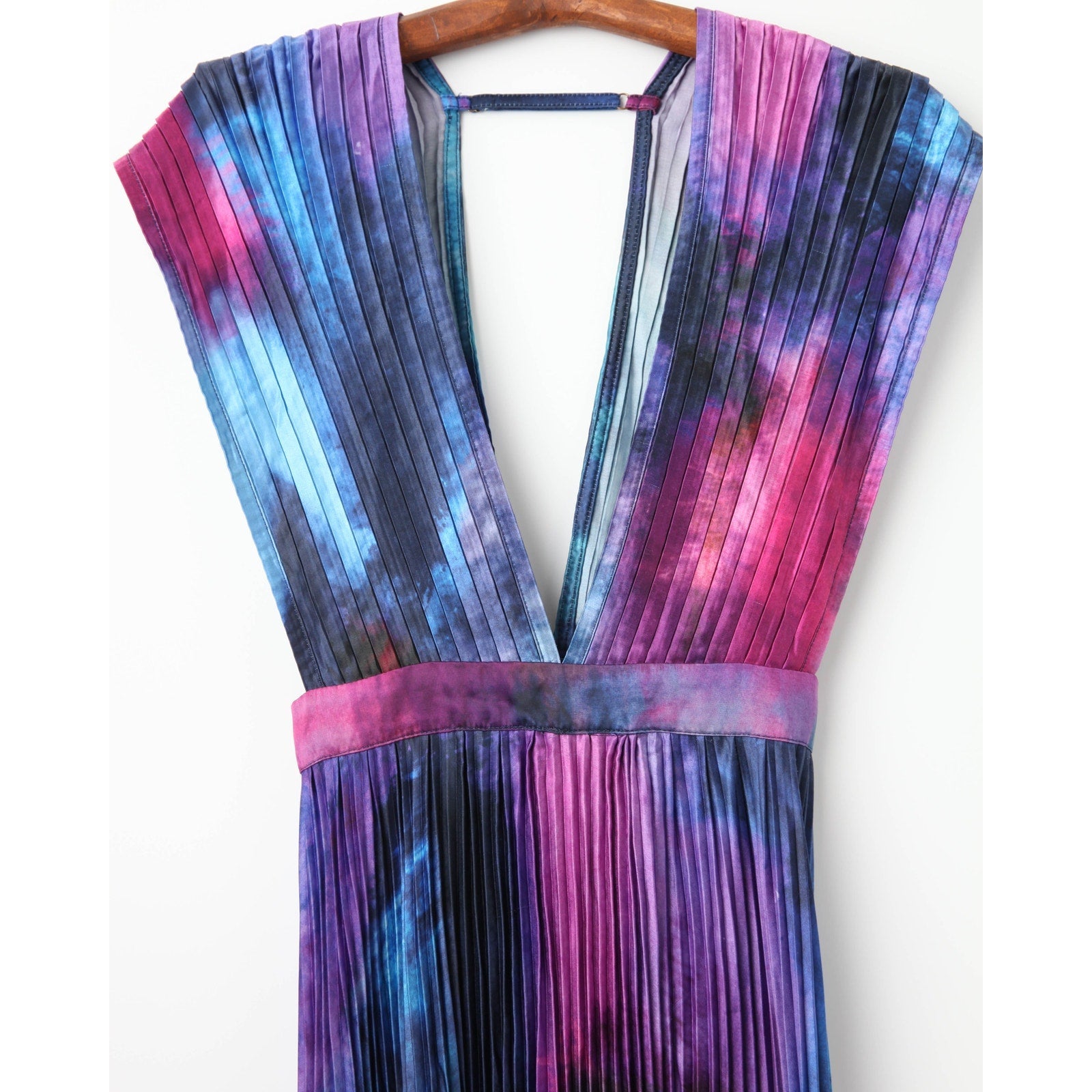 L'IDÉE Printed Gala Blue tie - dye satin Gown Size 6 - Wind & Song