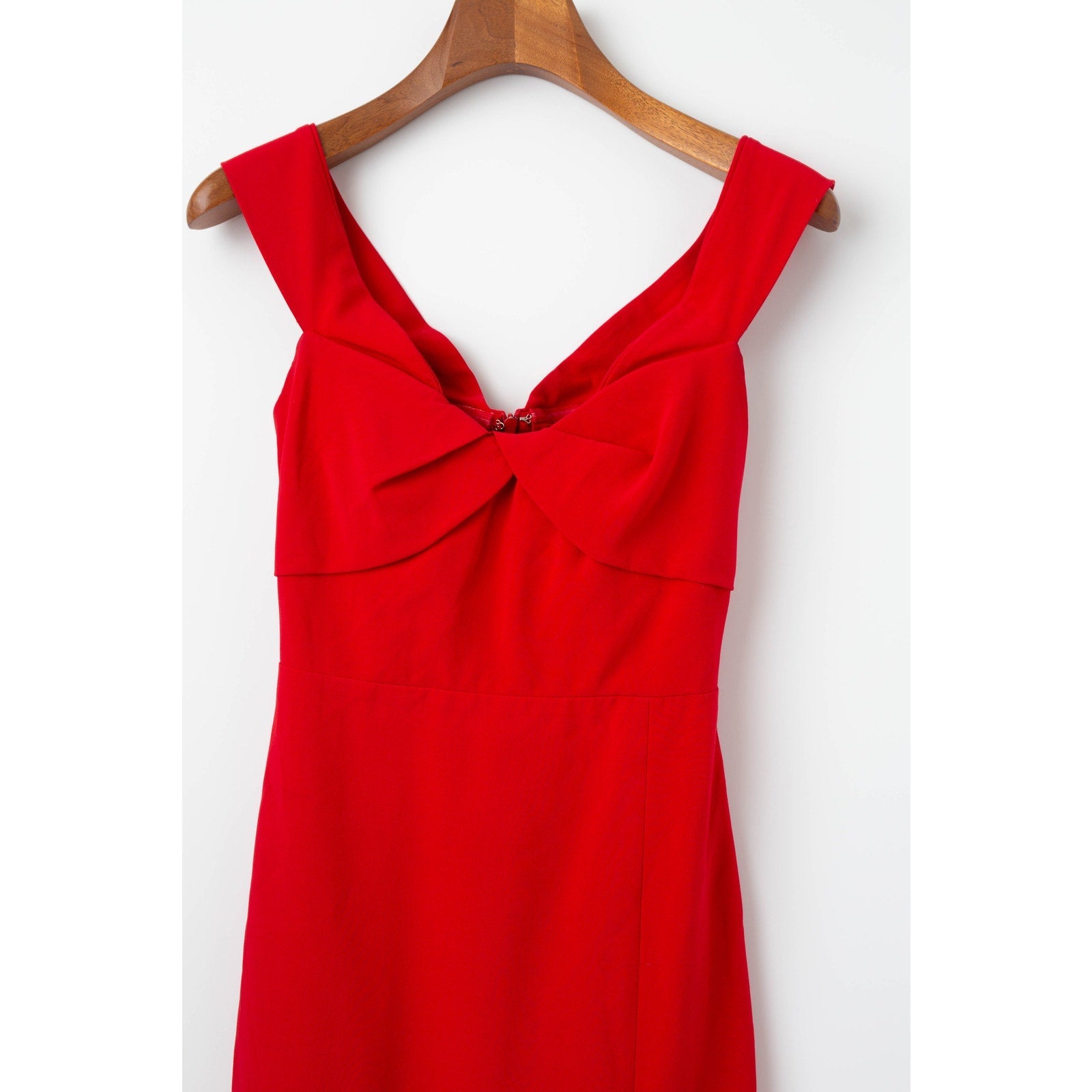 ML Monique Lhuillier Viviana Off the Shoulder Crepe Gown in Red - Wind & Song