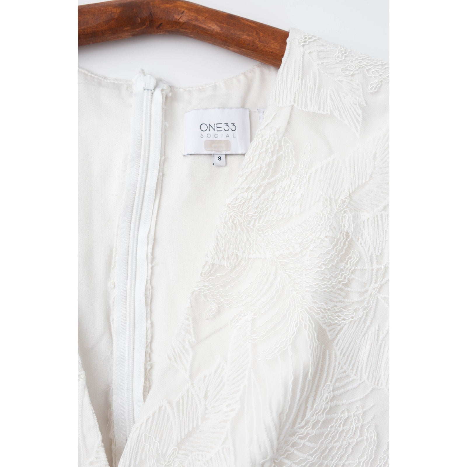 One33 Social Embroidered Lace Dress in White Size 8 - Wind & Song