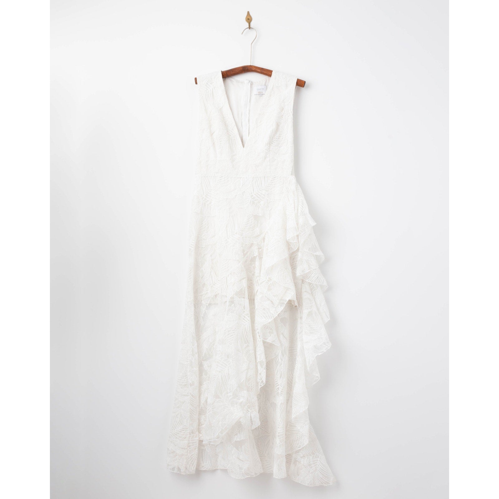 One33 Social Embroidered Lace Dress in White Size 8 - Wind & Song