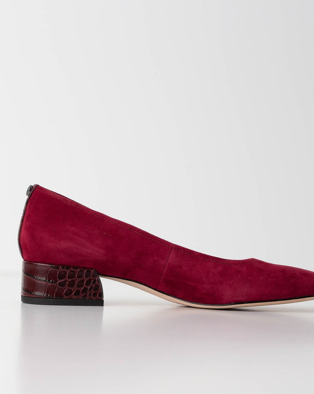 DONALD PLINER Suzette Pointed Toe Pump In Bordeaux