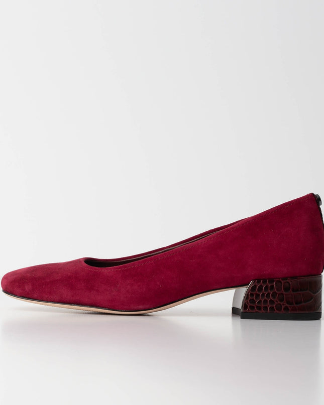 DONALD PLINER Suzette Pointed Toe Pump In Bordeaux