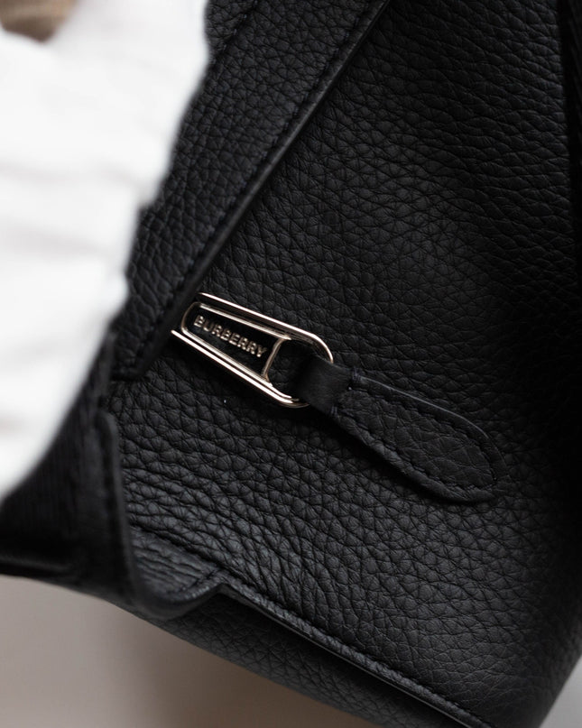 BURBERRY POCKET BELT BAG IN BLACK