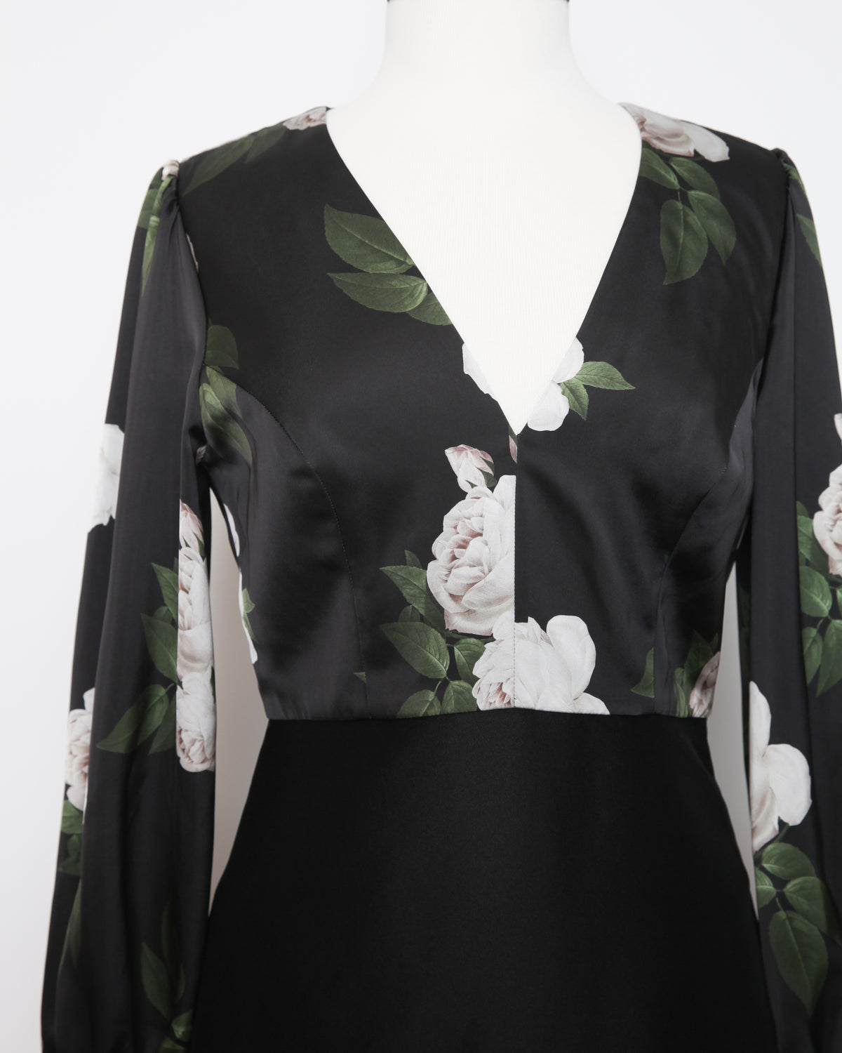 Sachin & Babi Schylor Obsidian Blooms Gown – US 6