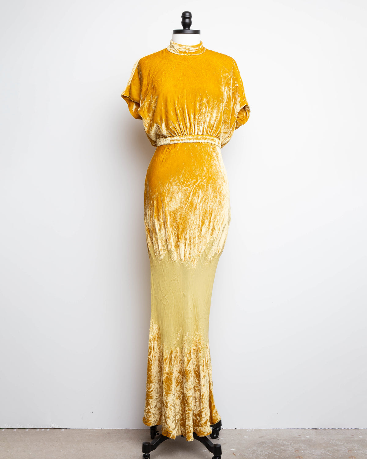 SALONI Fabienne Golden Velvet Gown Size US 8