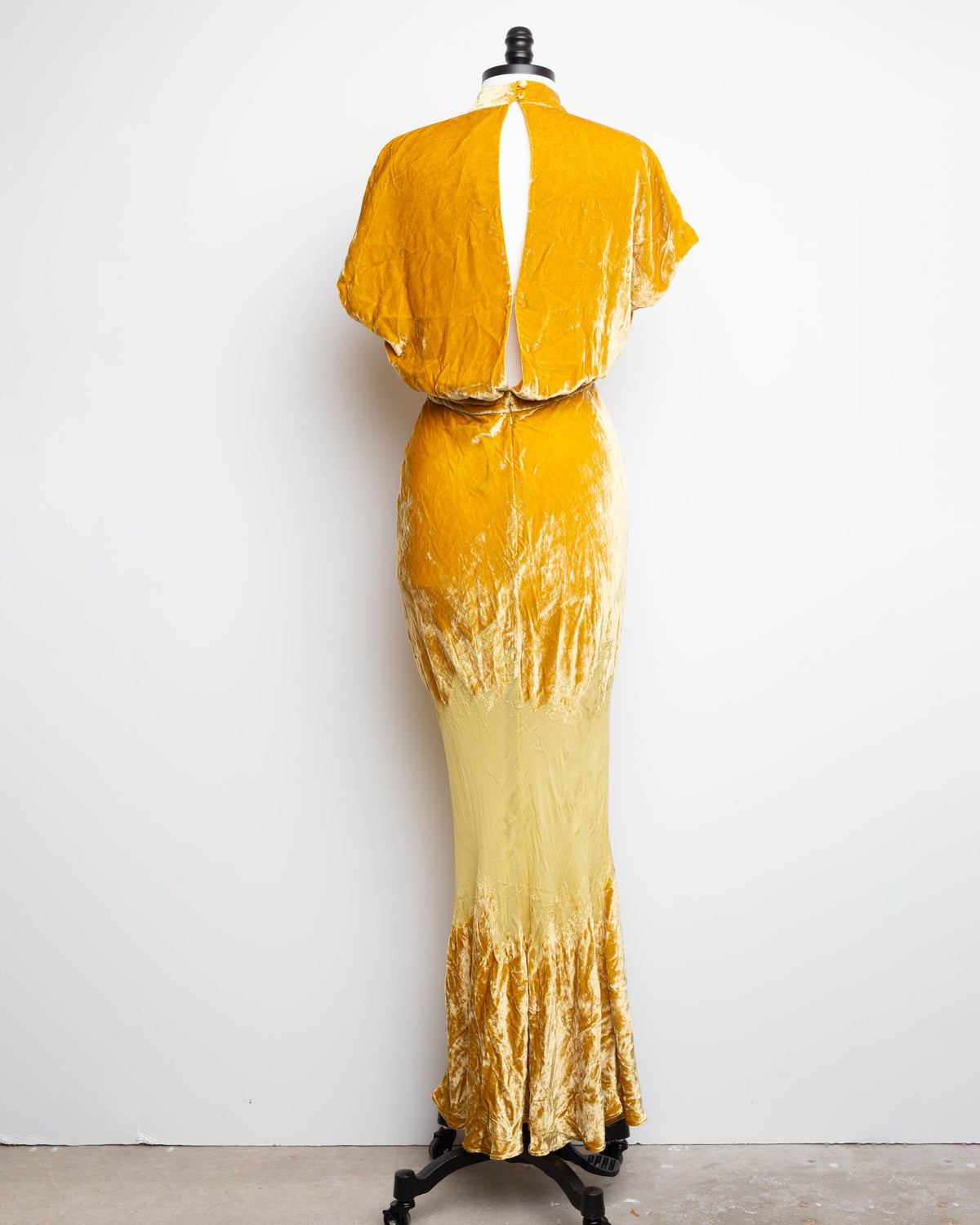 SALONI Fabienne Golden Velvet Gown Size US 8
