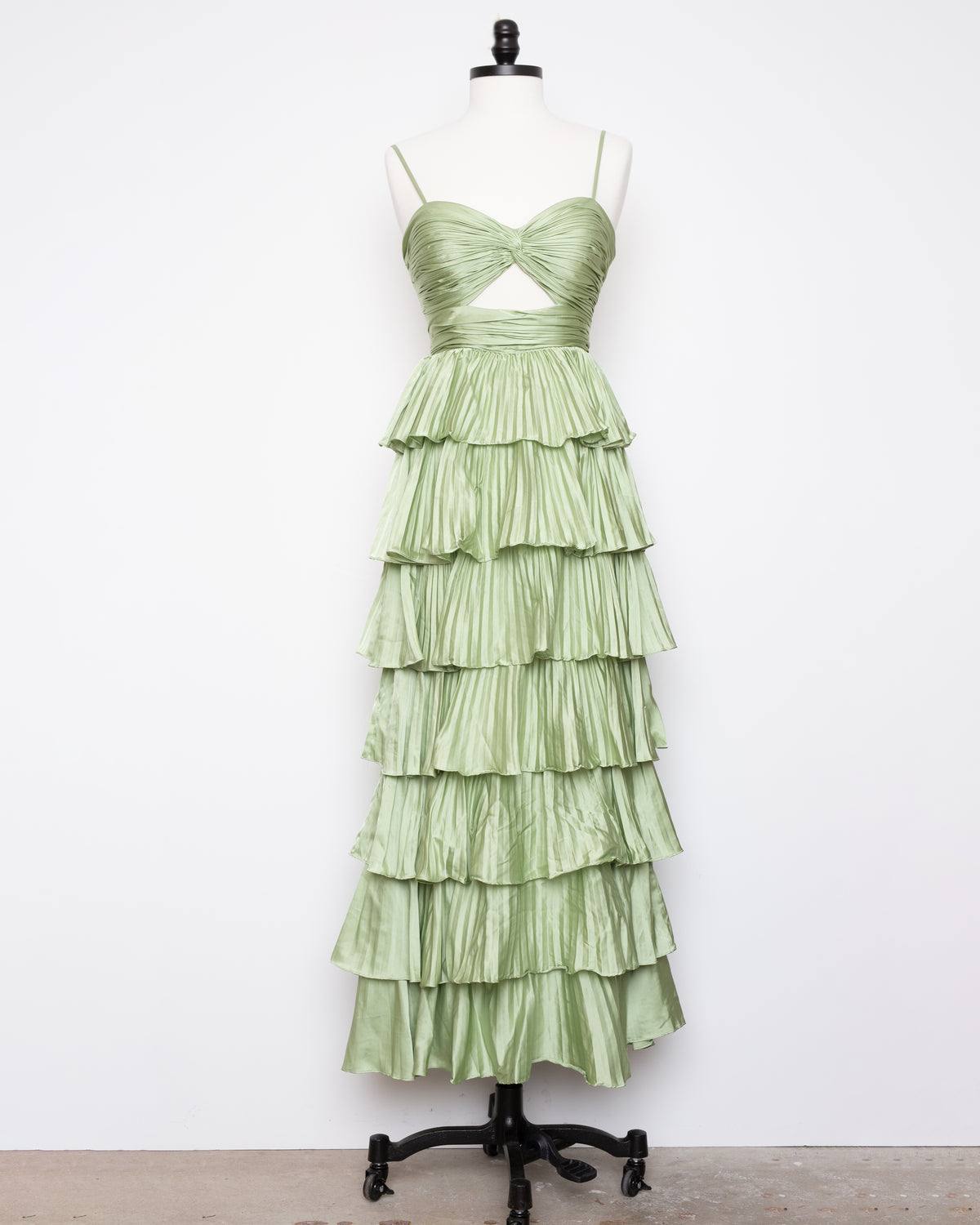 Ieena for Mac Duggal Green Pleated Tiered Ruffle Gown — Size 4