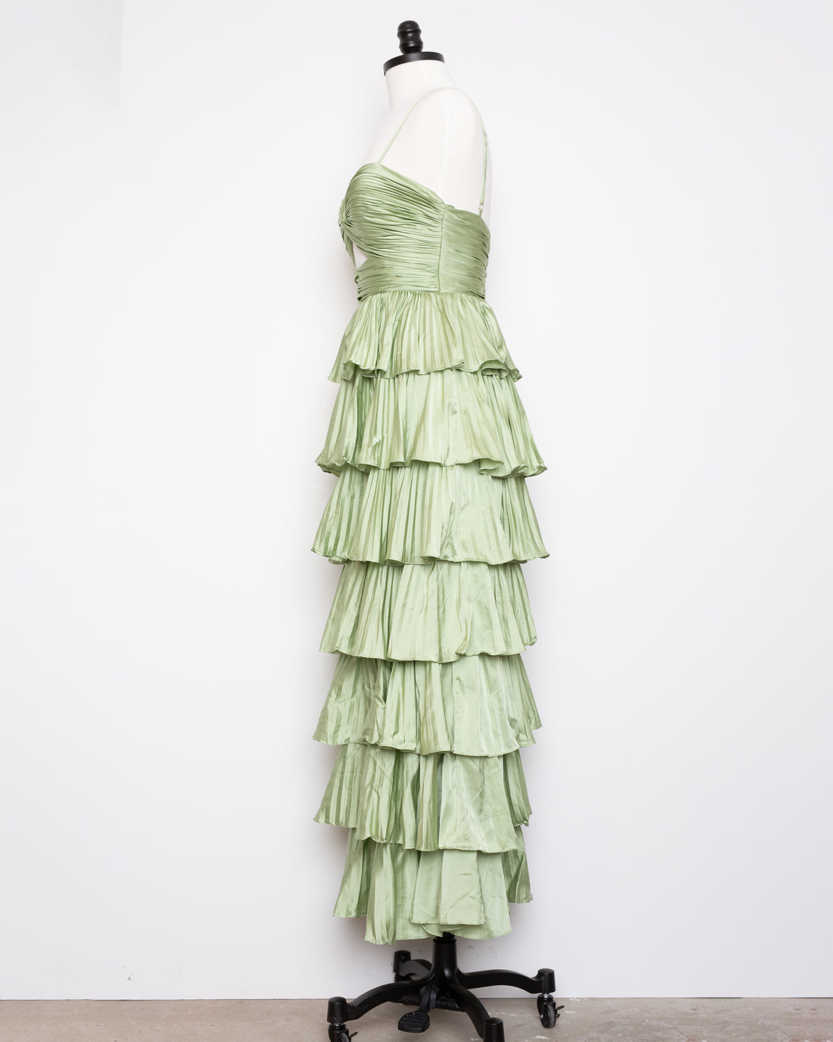 Ieena for Mac Duggal Green Pleated Tiered Ruffle Gown — Size 4