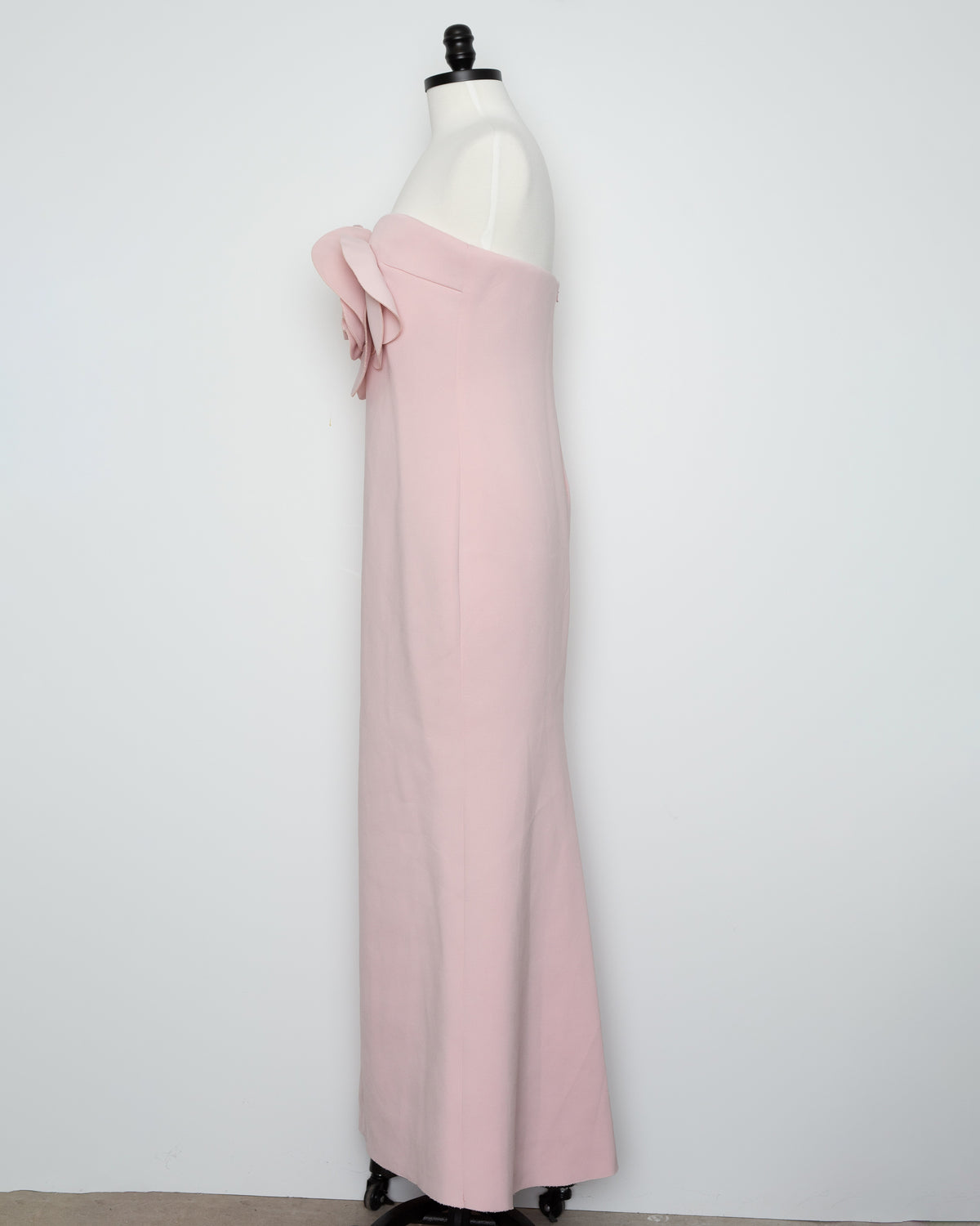 Badgley Mischka Pink Strapless Rosette Gown – Formal Evening / Wedding Guest Dress Size 6
