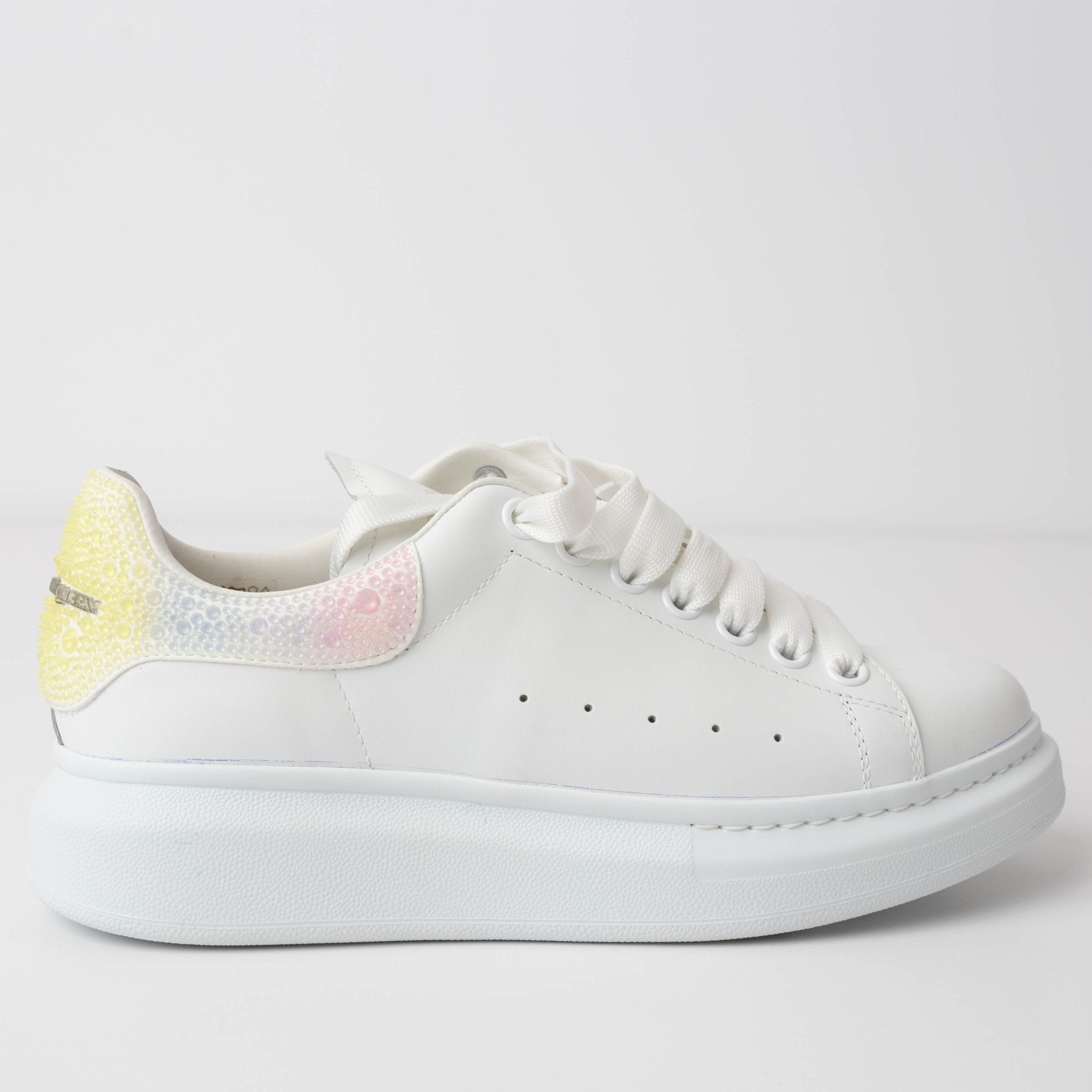 Alexander McQueen Oversized Sneaker in White/multicolour - Wind & Song