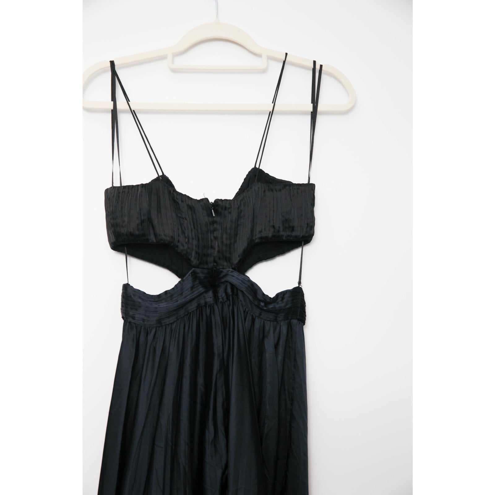 AMUR Elodie Gown in Navy & Black Size 4 - Pre - owned - Wind & Song
