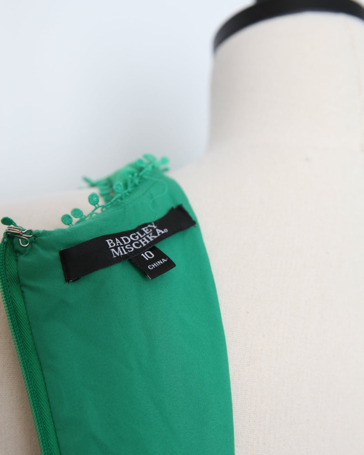 Badgley Mischka Emerald Pleated Chiffon Halter Gown – US 10 - Wind & Song