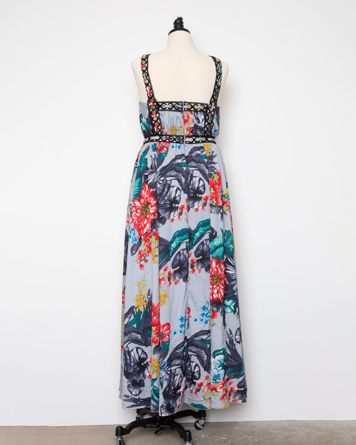 Badgley Mischka Floral Grommet Maxi Gown – Size US 10 - Wind & Song