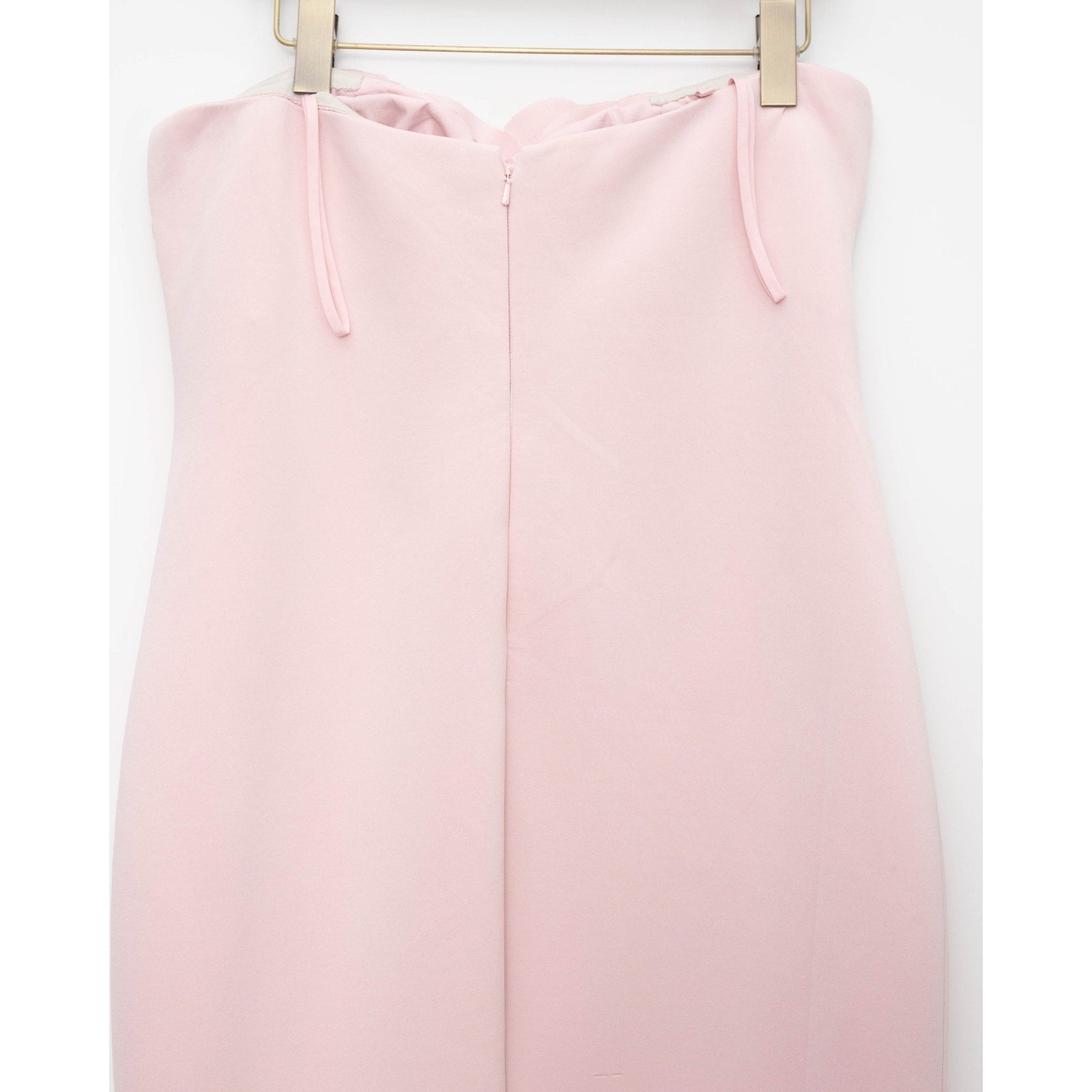 Badgley Mischka Pink Strapless Rosette Scuba Gown Size 14 – Formal Dress - Wind & Song