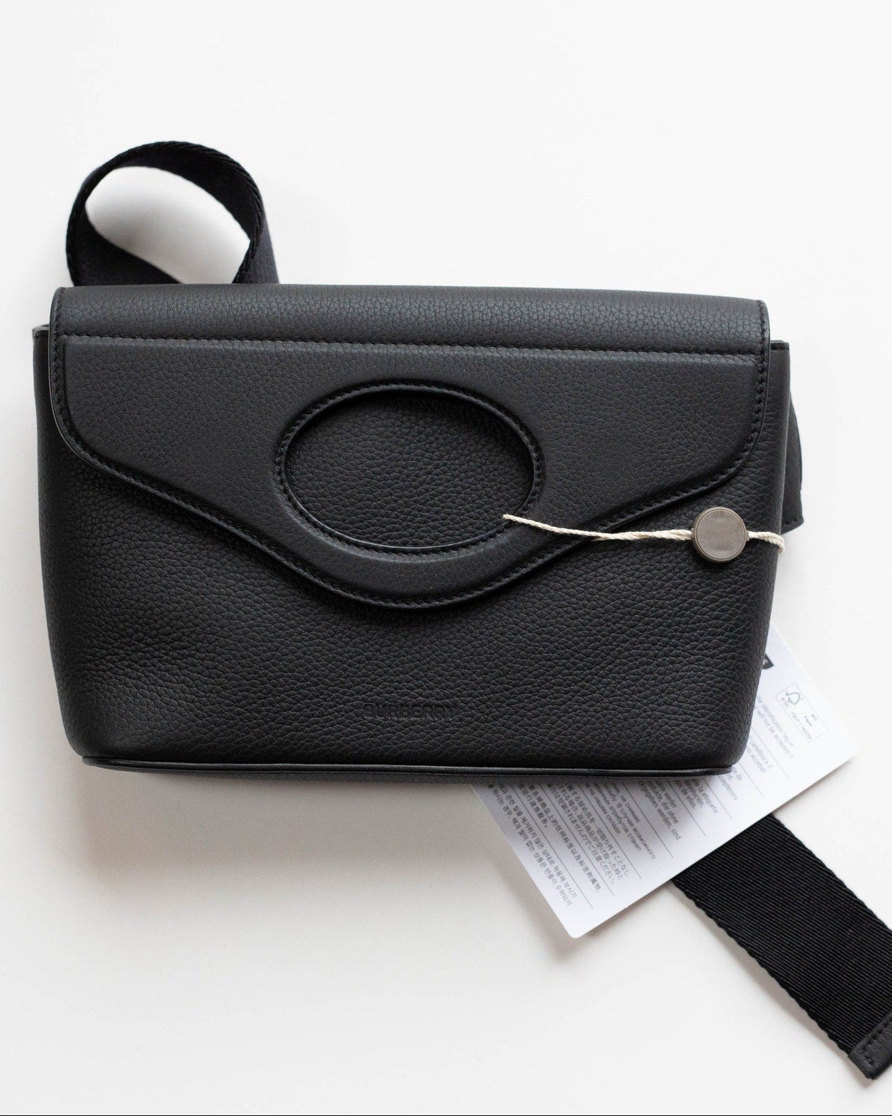 BURBERRY POCKET BELT BAG IN BLACK - Wind & Song