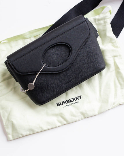 BURBERRY POCKET BELT BAG IN BLACK - Wind & Song