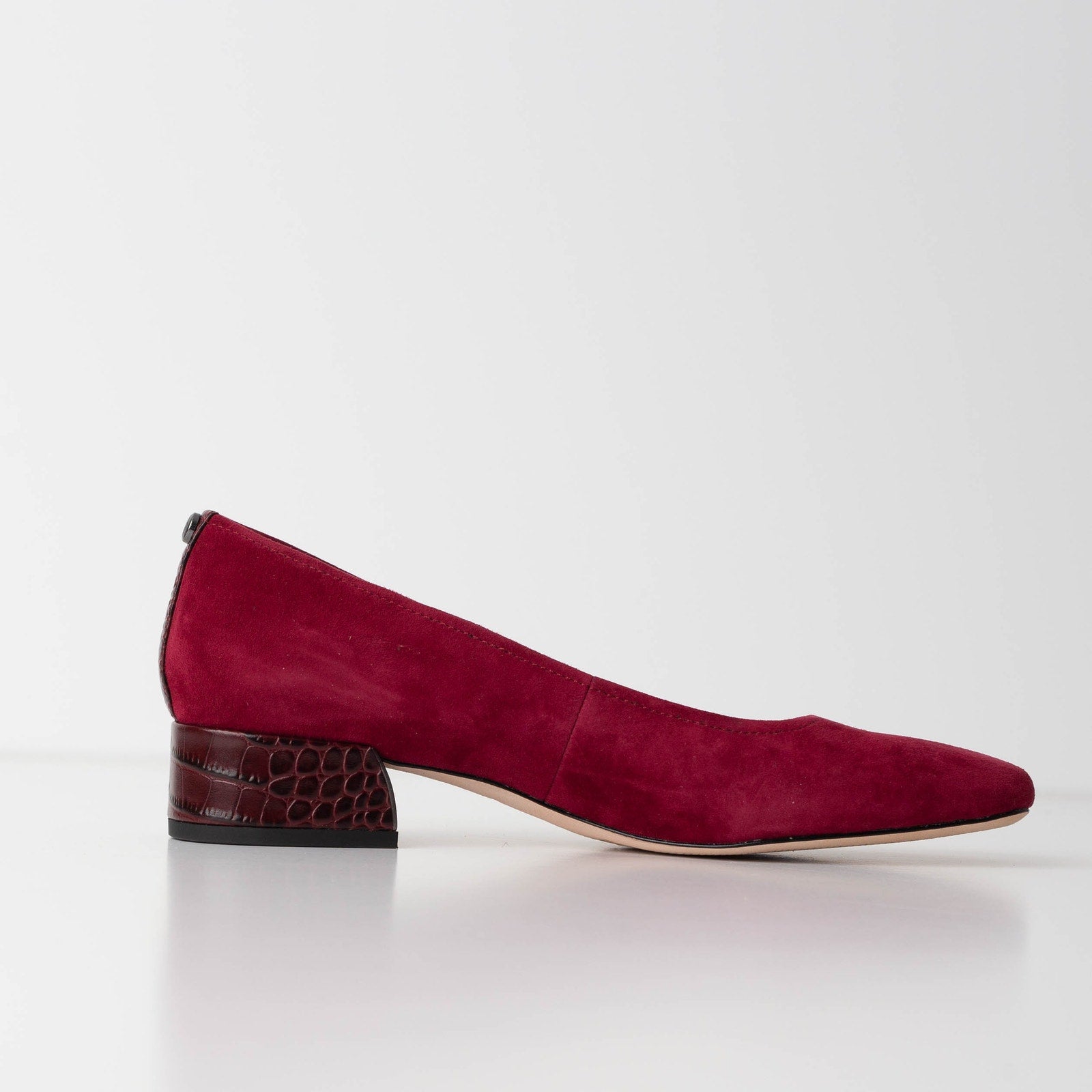 DONALD PLINER Suzette Pointed Toe Pump In Bordeaux - Wind & Song