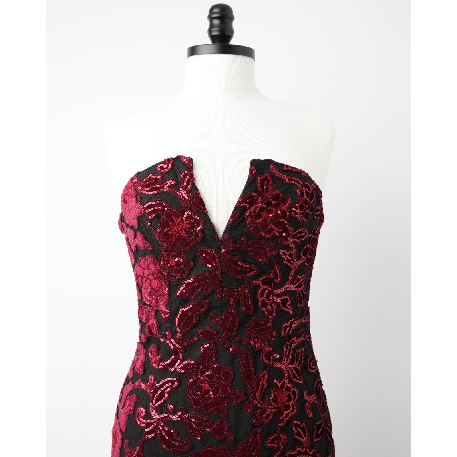 Dress The Population Fernanda Sequin Gown – Pre - Owned Size M - Wind & Song