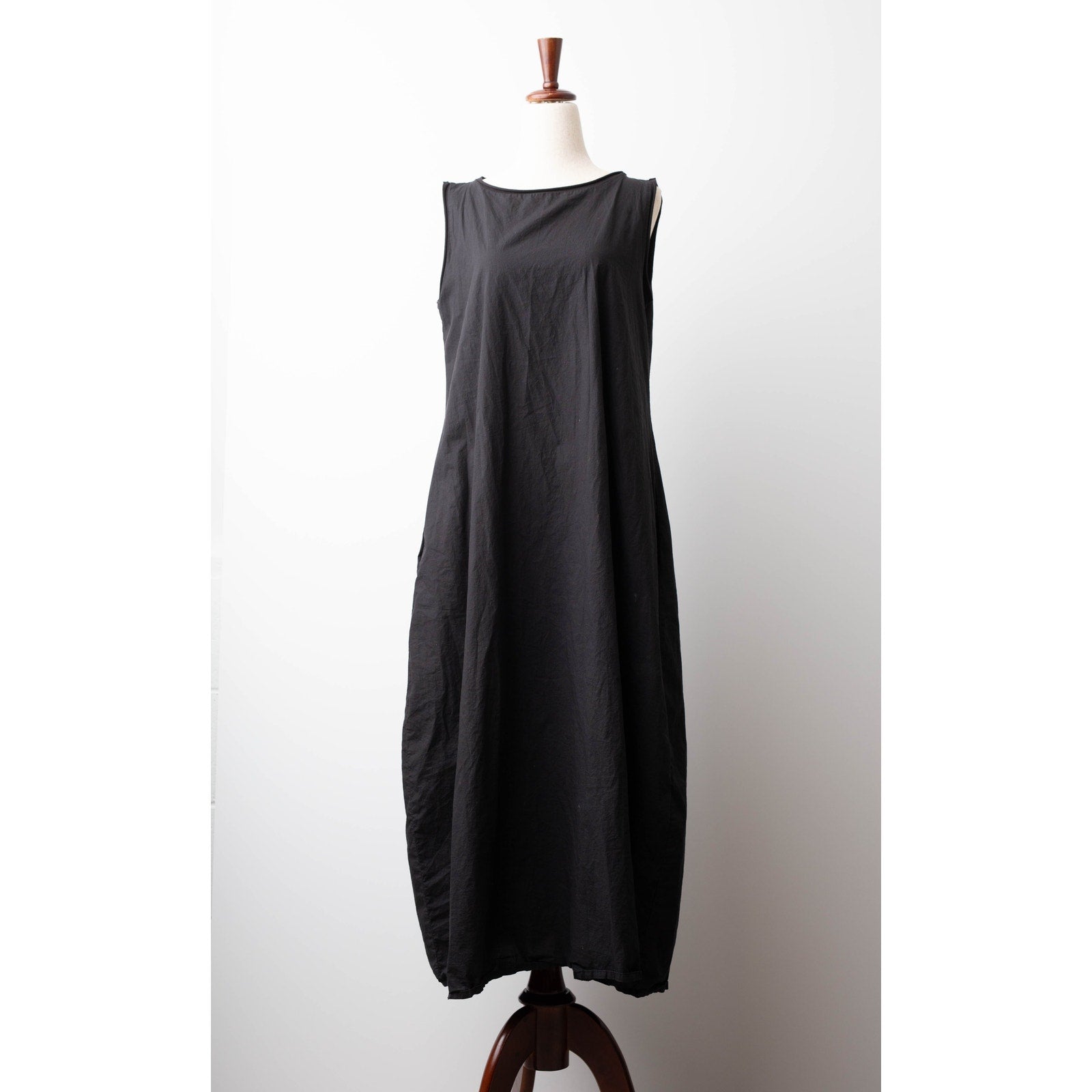 Labo.Art Abito Happy Maxi Dress in Black - Wind & Song