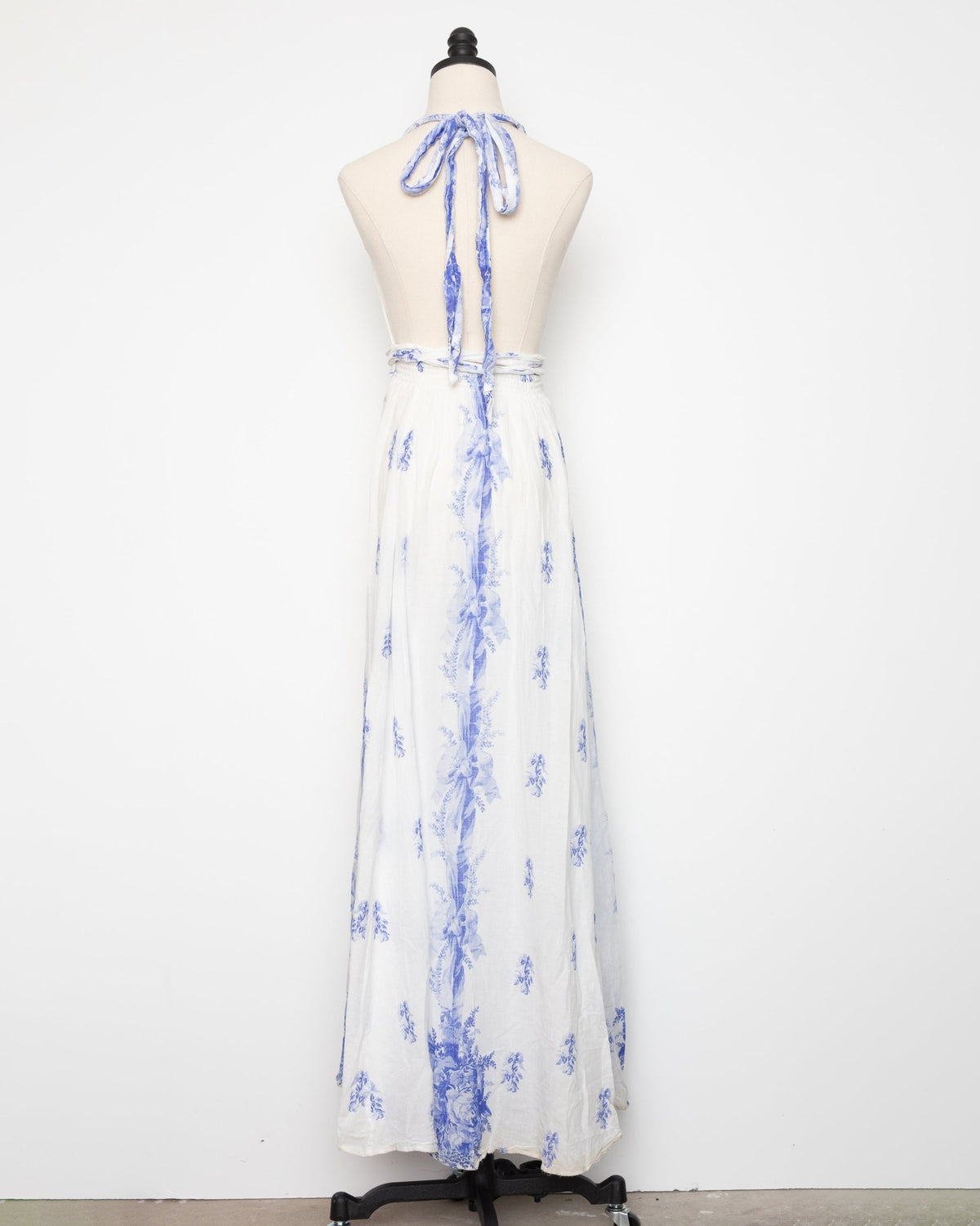 LoveShackFancy Lilah Victorian Blue Floral Maxi Dress – US 2 - Wind & Song