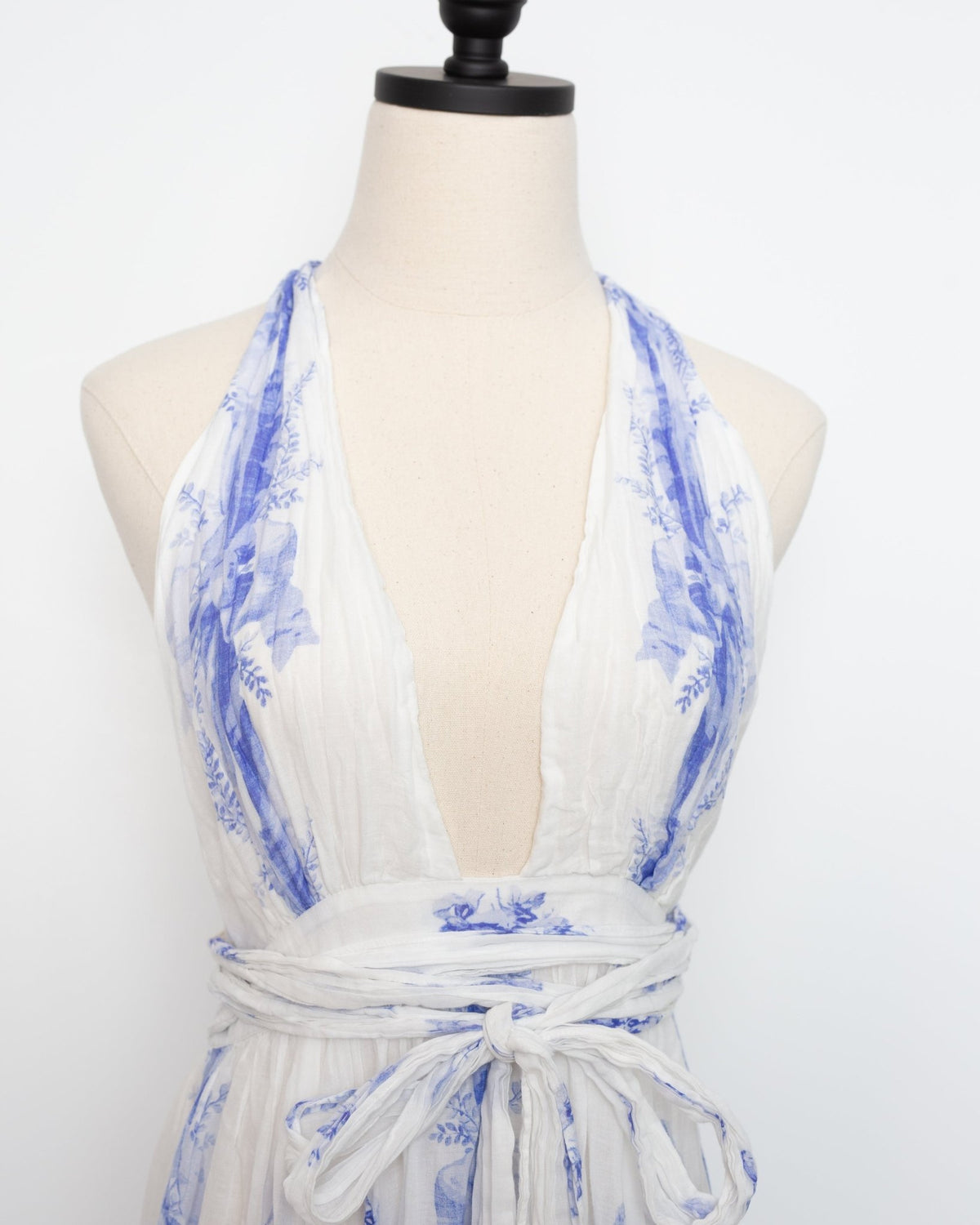 LoveShackFancy Lilah Victorian Blue Floral Maxi Dress – US 2 - Wind & Song
