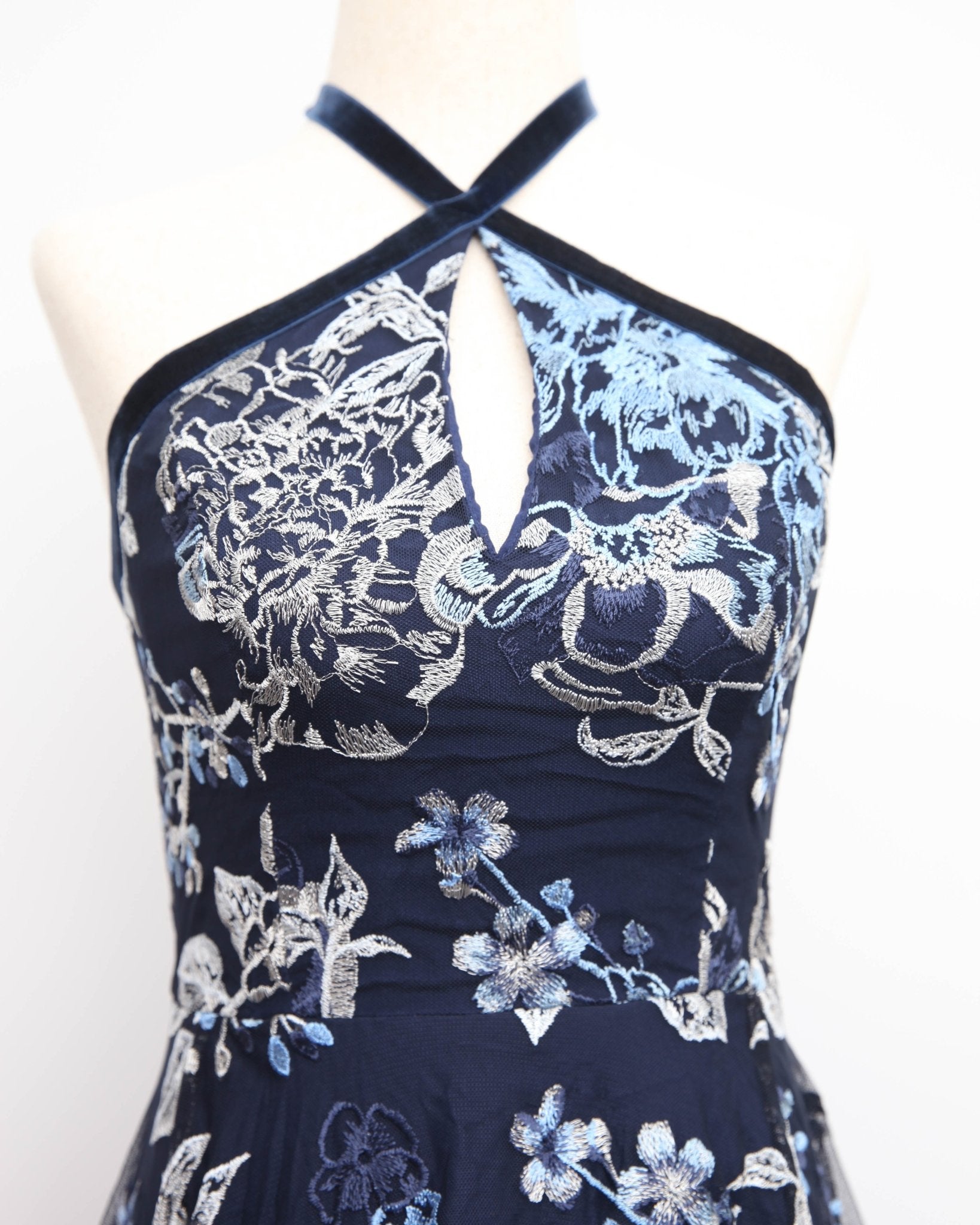 Marchesa Notte Embroidered Tulle Gown Size 2 - Wind & Song