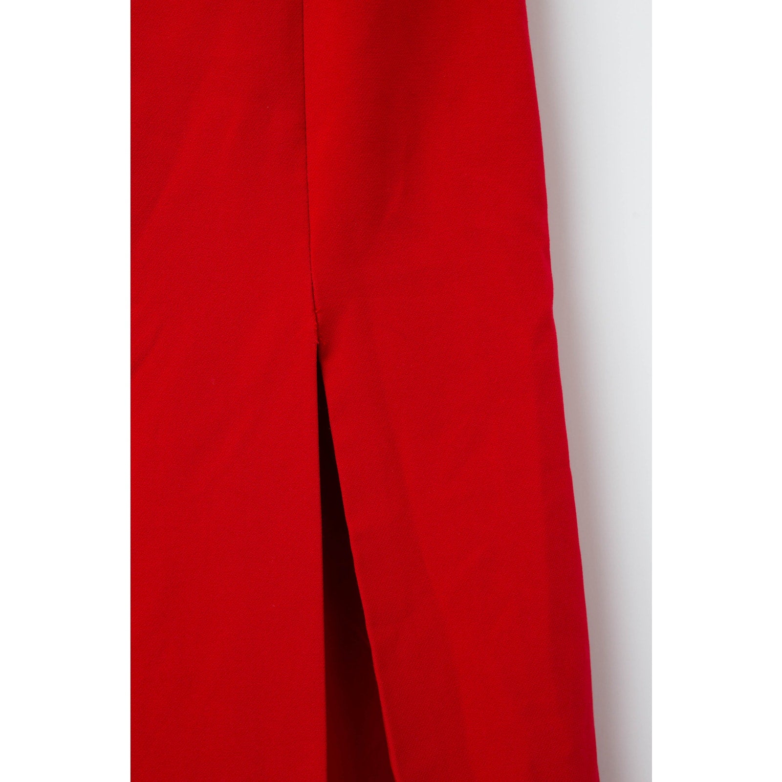 ML Monique Lhuillier Viviana Off the Shoulder Crepe Gown in Red - Wind & Song