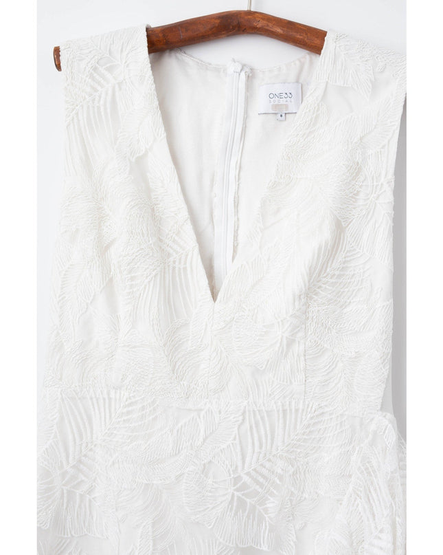 One33 Social Embroidered Lace Dress in White Size 8 - Wind & Song