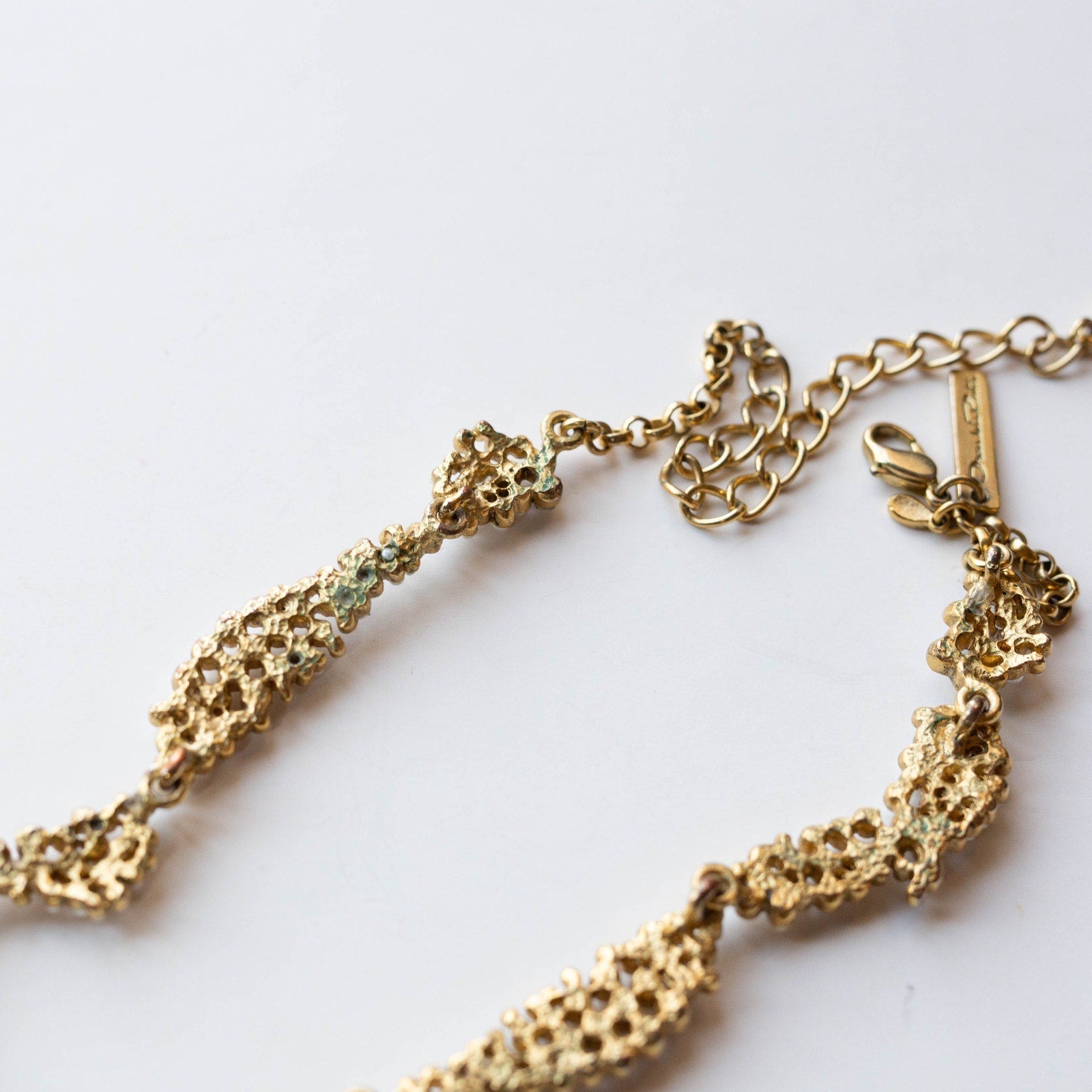 Oscar de la Renta Torn Paper Necklace - Wind & Song