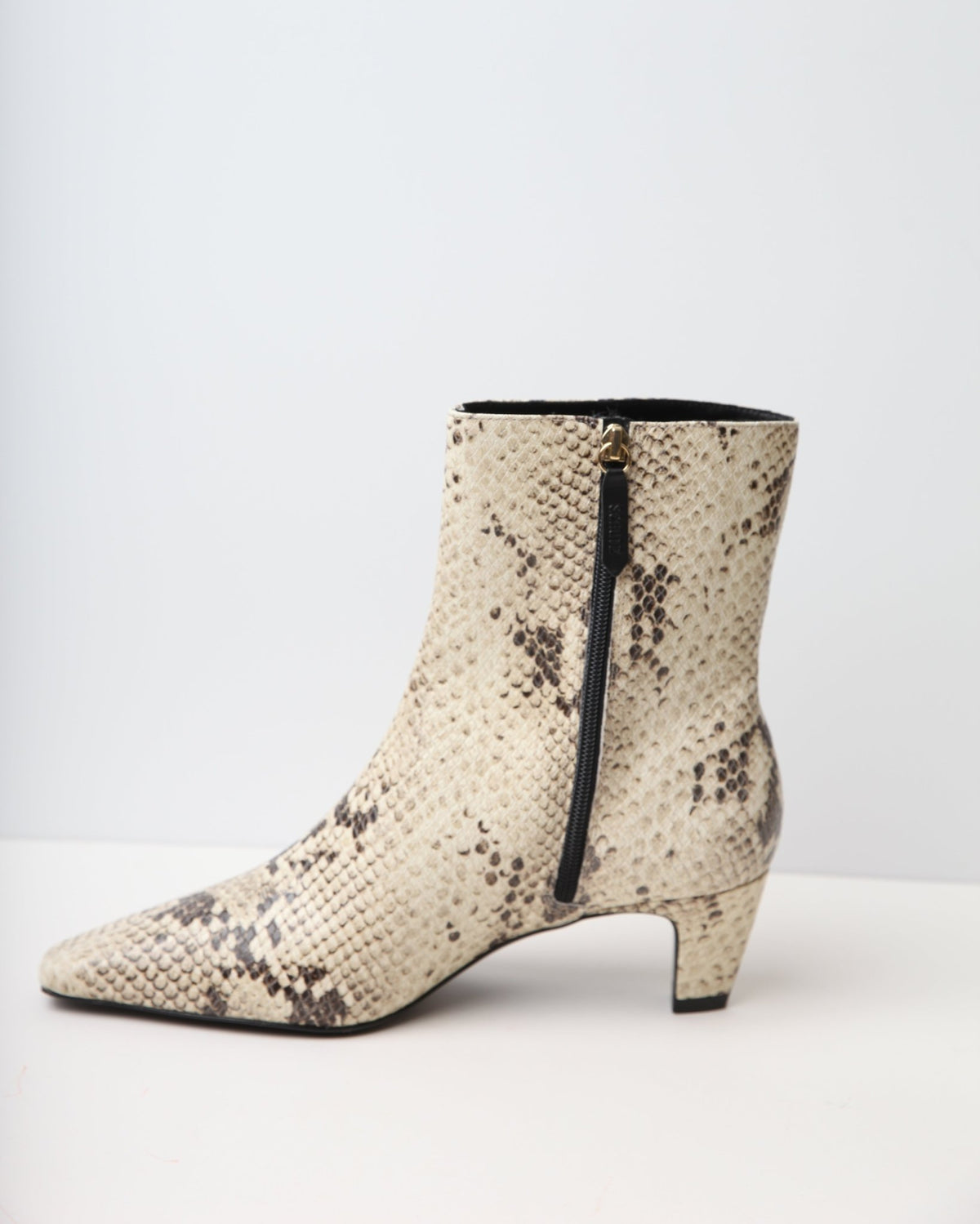 SCHUTZ Dellia Snake-Embossed Kitten Ankle Booties Size 9.5B - Wind & Song