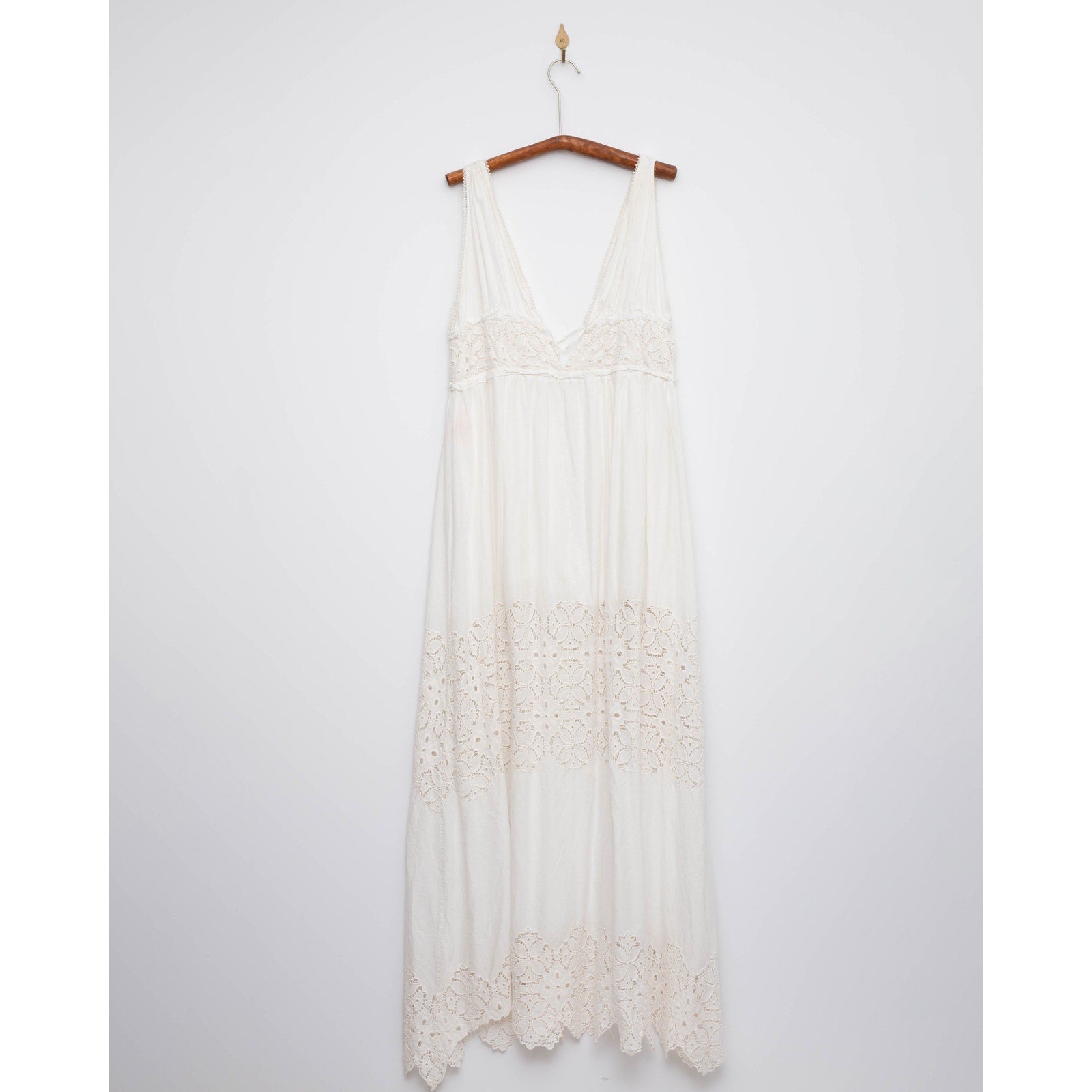 SIMKHAI Waverly Floral Smocked Dress in White Size M - Pre - owned - Wind & Song