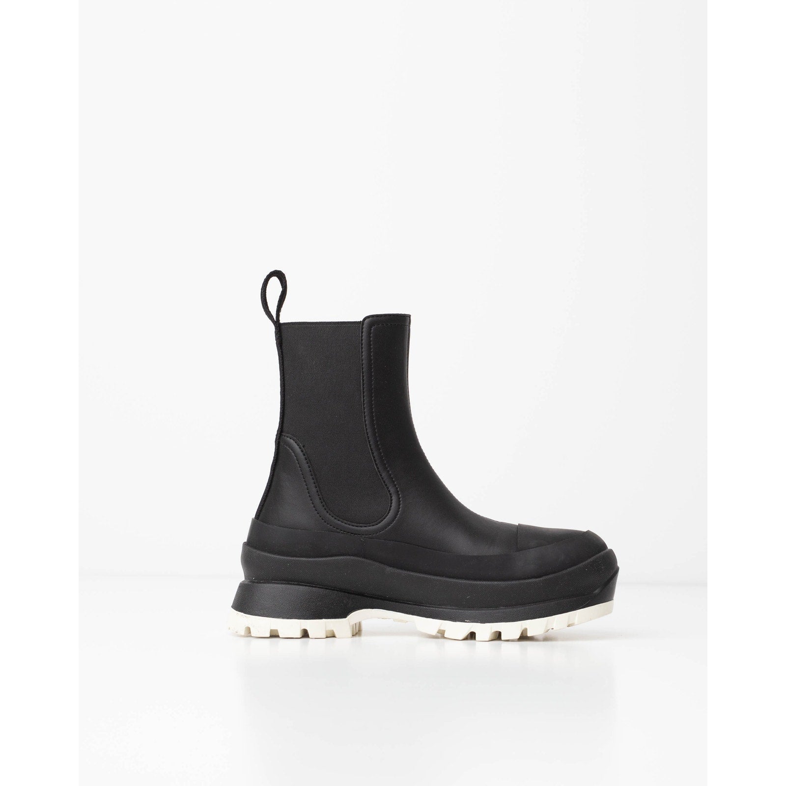 Stella McCartney Trace Chelsea boots NWT Size 36 - Wind & Song