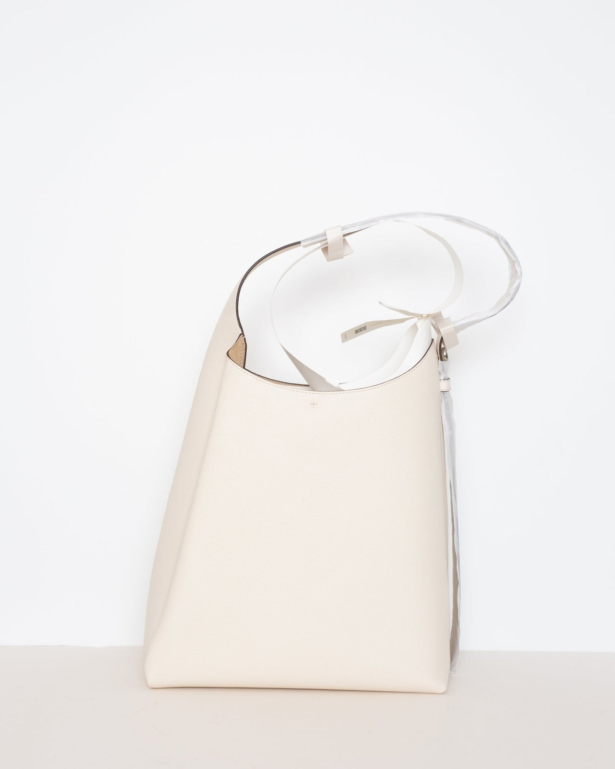 Tory Burch Romy Pebbled Leather Hobo Bag – Light Cream - Wind & Song